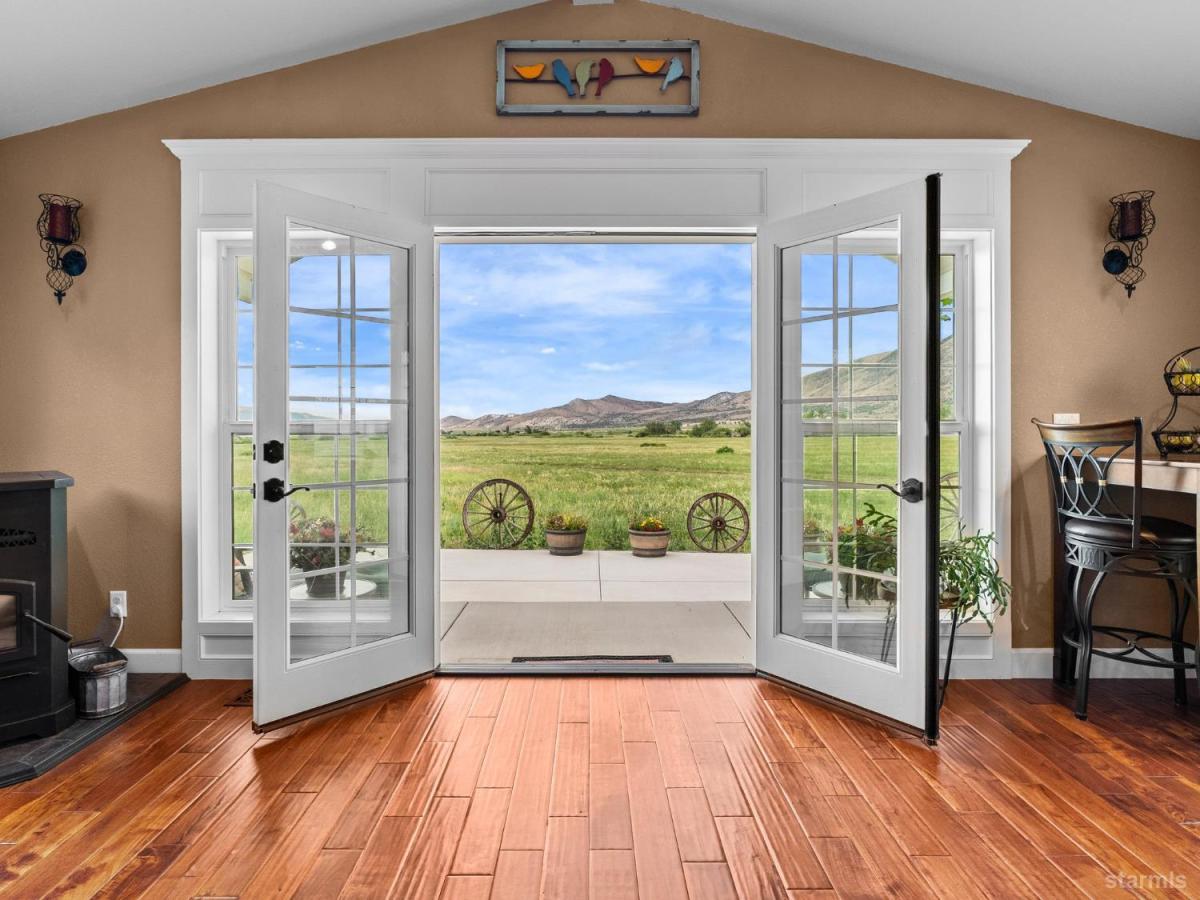 MLS #142025 image #0